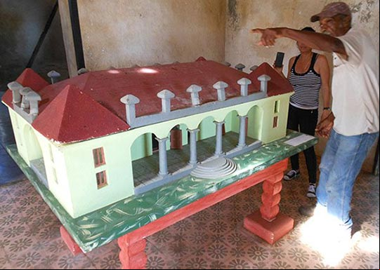 Maqueta de la antigua casa de vivienda de Angerona